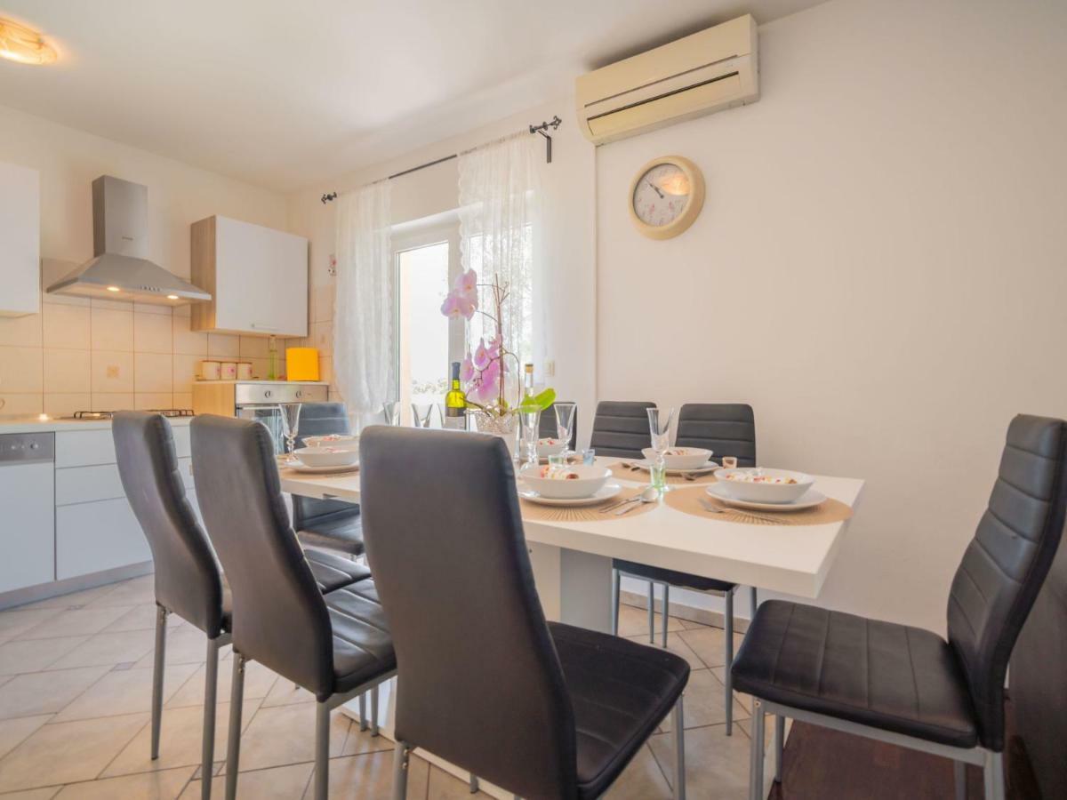 Holiday Home Ivona Drivenik Exterior foto